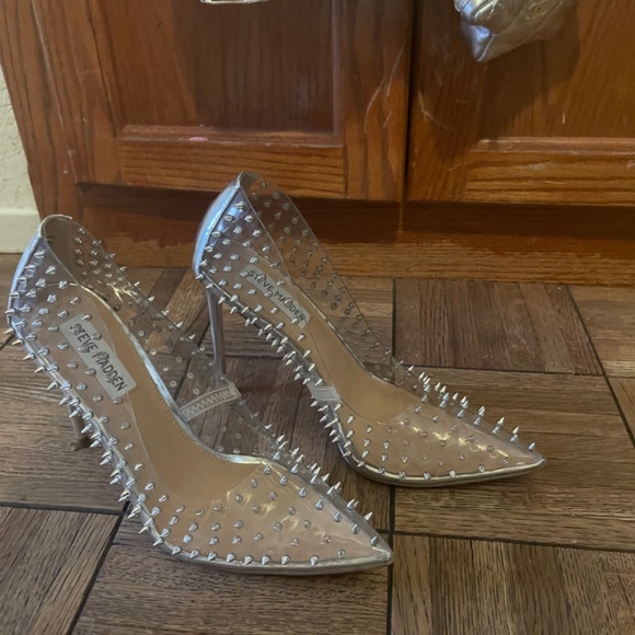 NEW- Steve Madden Clear / Silver Spiked Stiletto Pumps ***6.5 - Picture 15 of 15
